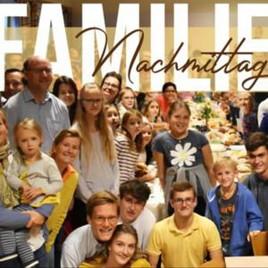 Höre Familiennachmittage in der App.